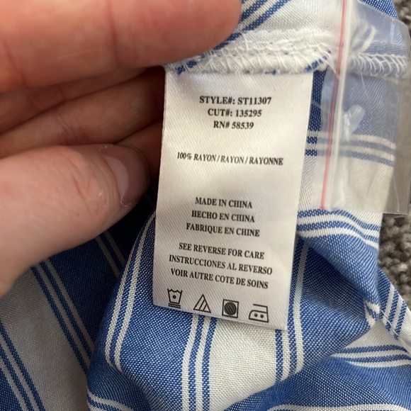 Kut From The Kloth Blue/ White Stripped Shirt Size Small - Picture 10 of 10